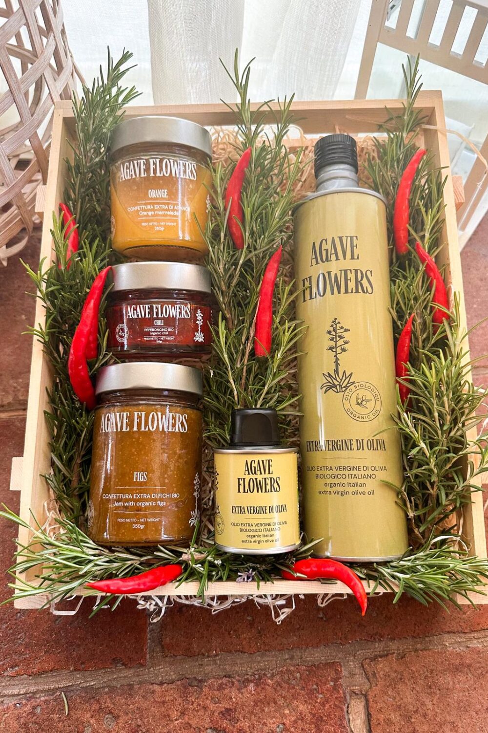 gift box organic products from tuscany