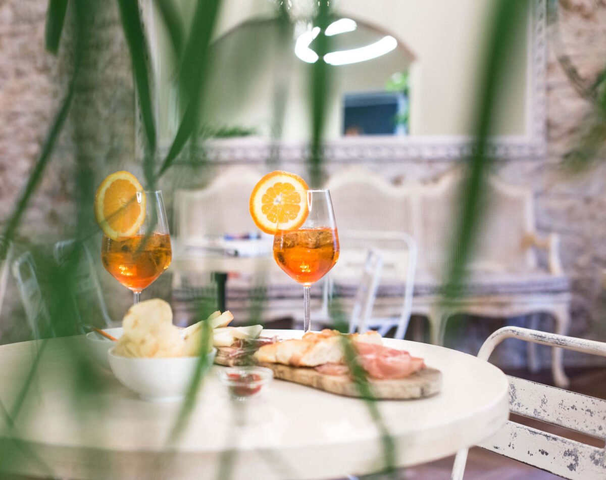 aperitivo spritz with charcuterie board in agave in città in livorno