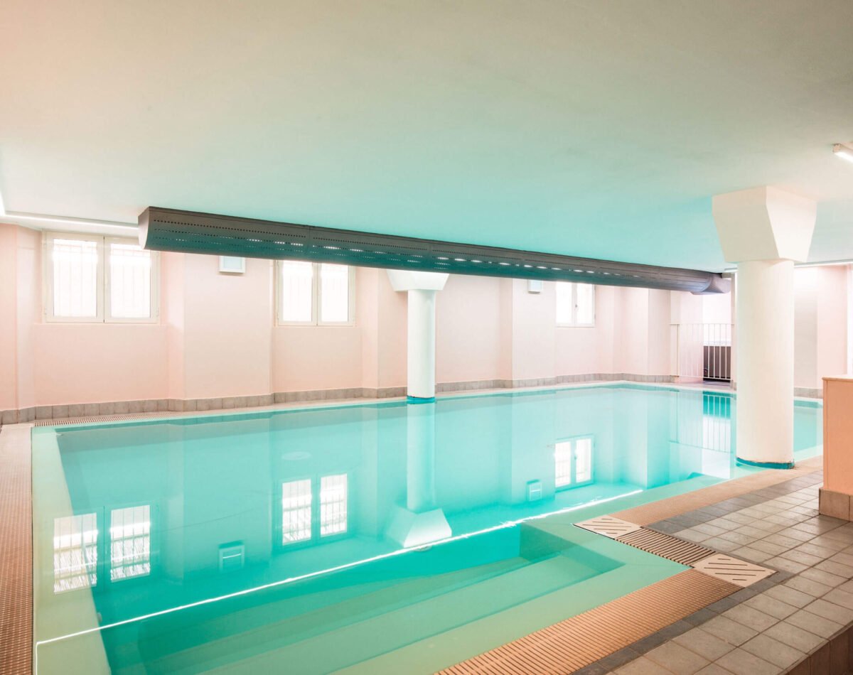 big heated pool in san vincenzo